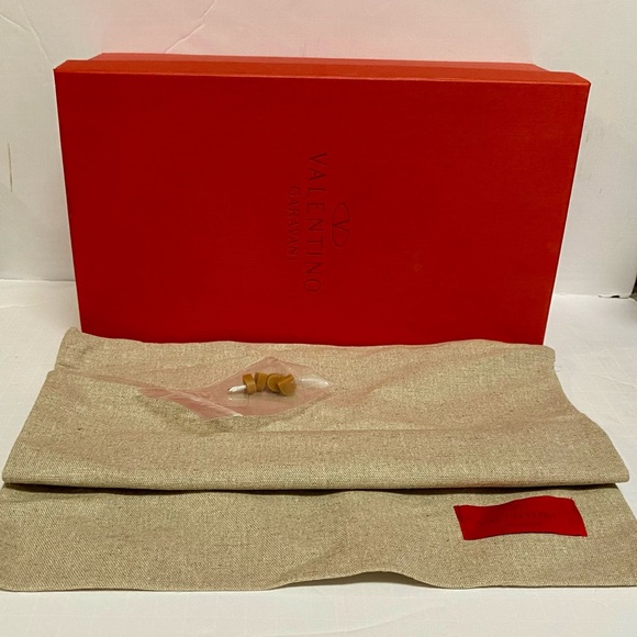 VALENTINO Garavani Dark Brown Leather Mink Rosette Heel Shoe New 9B - Picture 7 of 10